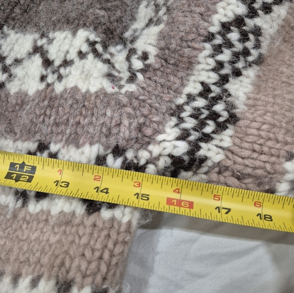 Vintage Cowichan Cardigan Sweater Thick Warm Wool - Picture 13 of 17